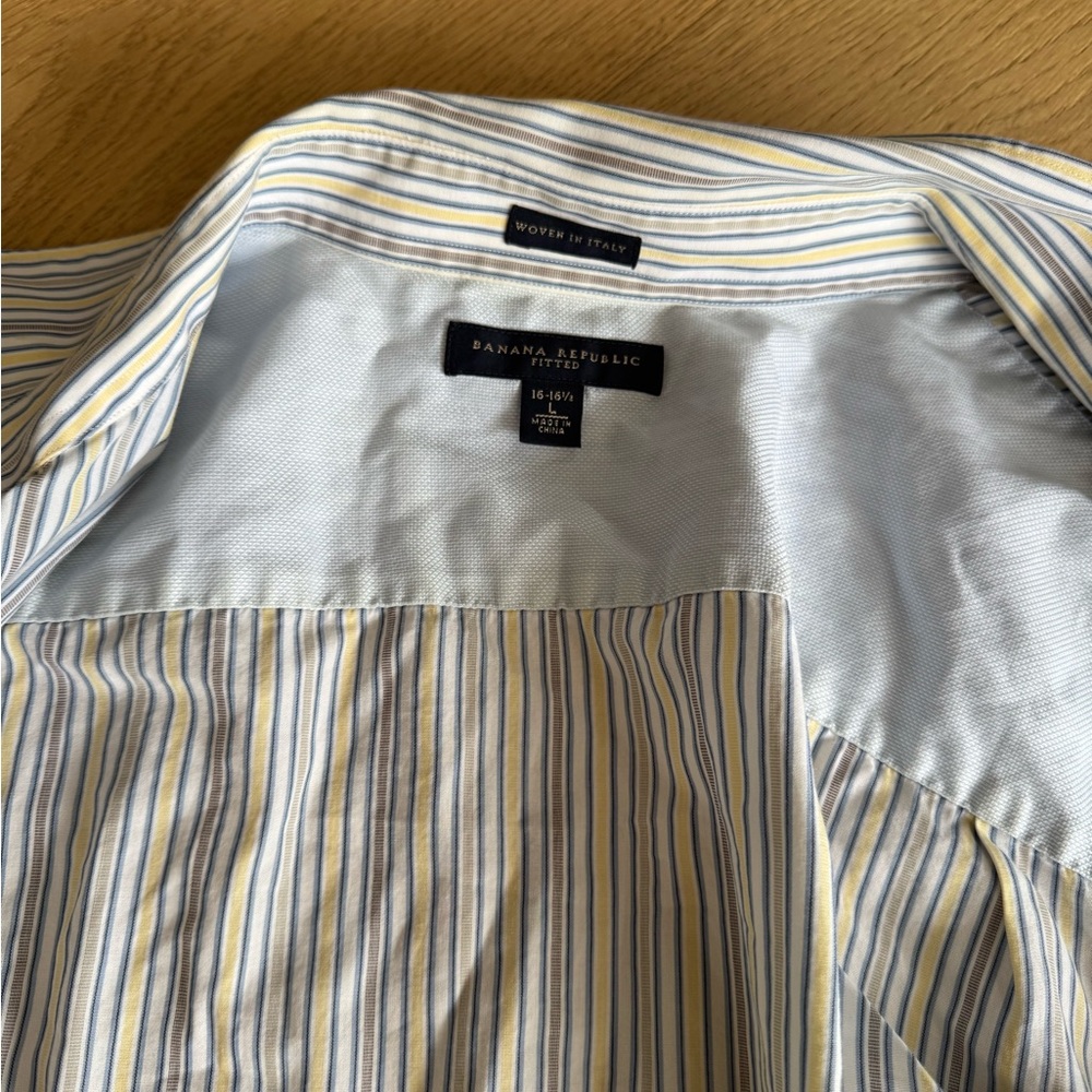 Banana Republic Men's Dress Shirt - Blue and Yellow Stripes